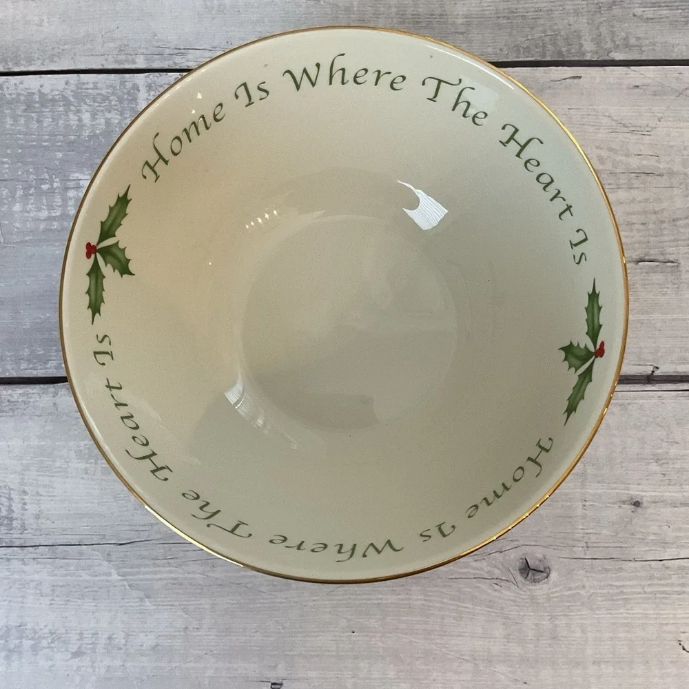 Lenox‎ Holiday Serving Bowl Home Is Where The Heart Is Sentiment Holly Berries